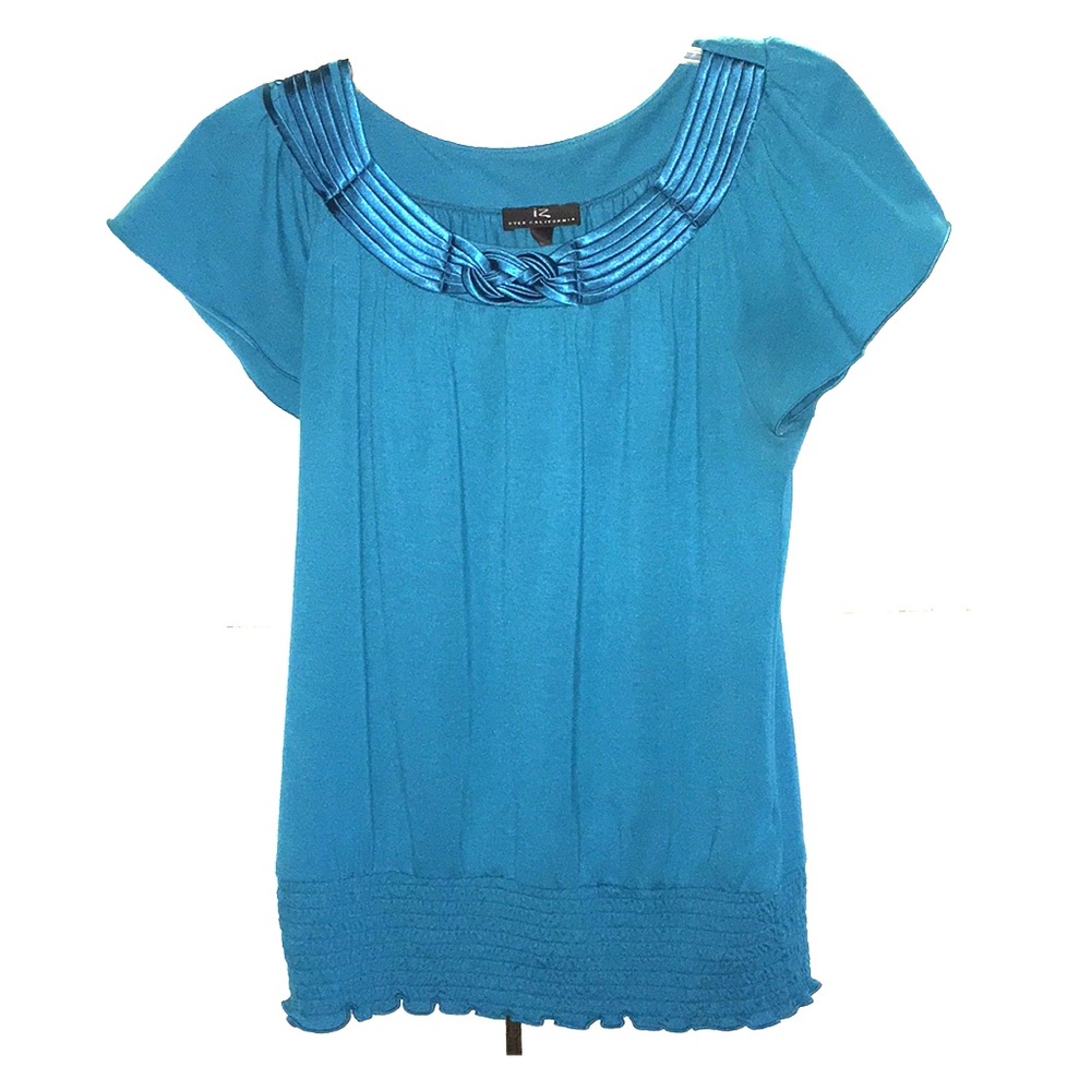 Gorgeous turquoise shirt